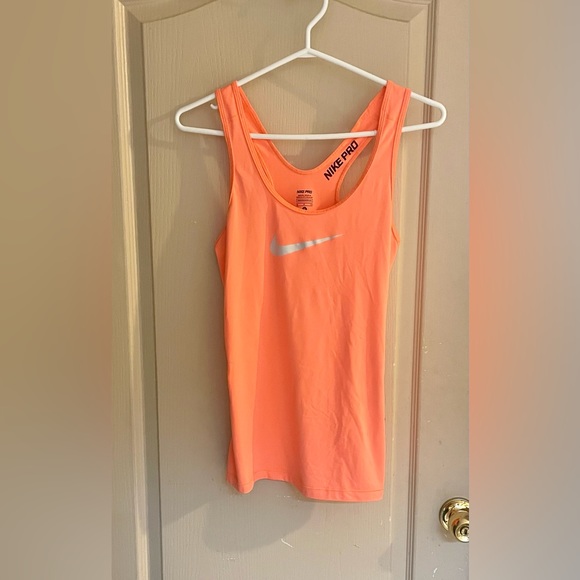 Nike Pro Tank Top - Picture 2 of 4